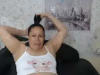 Martina-miilf  live sex cam