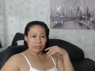 Martina-miilf  live sex cam