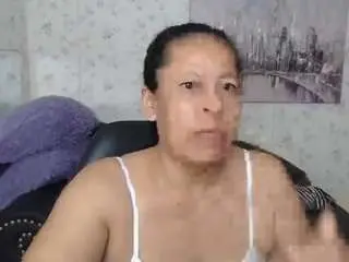 Martina-miilf  live sex cam