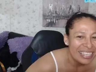 Martina-miilf  live sex cam