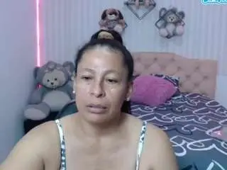 Martina-miilf  live sex cam