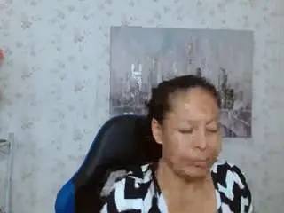 Martina-miilf  live sex cam