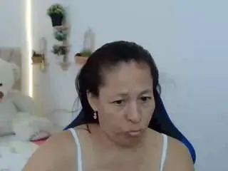 Martina-miilf  live sex cam