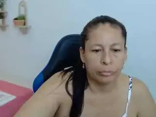 Martina-miilf  live sex cam