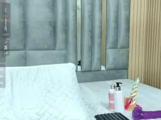 Veronicaroose  live sex cam