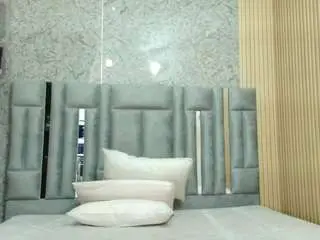 Veronicaroose  live sex cam