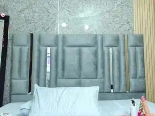 Veronicaroose  live sex cam