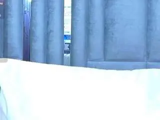 Veronicaroose  live sex cam