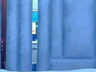 Veronicaroose  live sex cam