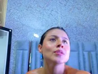 Veronicaroose  live sex cam