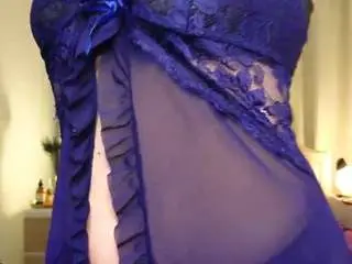 Madammoreau  live sex cam