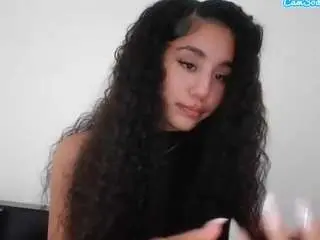 Nai0miiladen  live sex cam