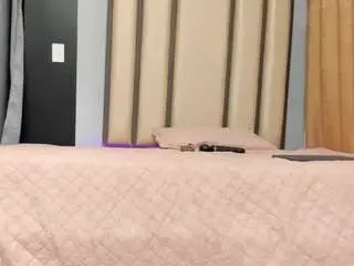 Sofiaaroberts1  live sex cam