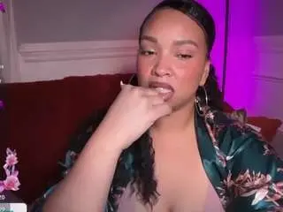 Sashaishere  live sex cam