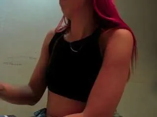 Sweett-miia  live sex cam