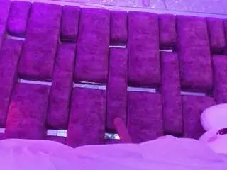 Kittieevaa  live sex cam