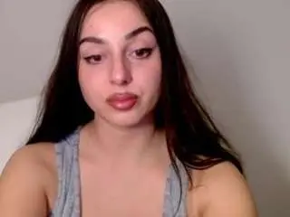 Courtneykiss  live sex cam