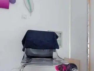 Karlahartley  live sex cam