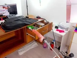 Karlahartley  live sex cam