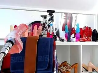 Karlahartley  live sex cam