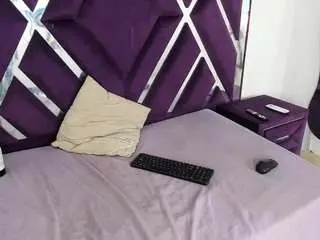 Ninaasm  live sex cam