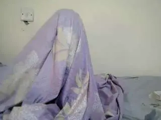 Ravenheat  live sex cam