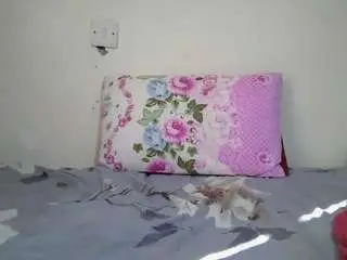 Ravenheat  live sex cam