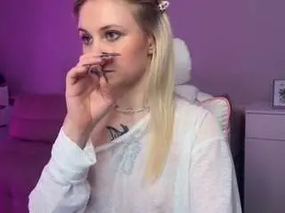 Sofiakenwood  live sex cam