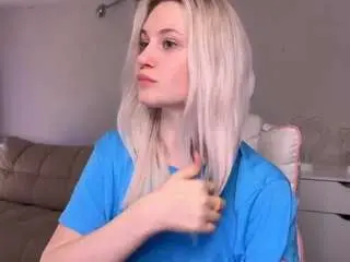Sofiakenwood  live sex cam