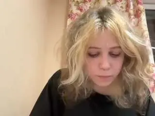 Alysestrawn  live sex cam