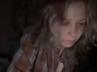 Alysestrawn  live sex cam