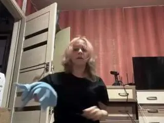 Alysestrawn  live sex cam