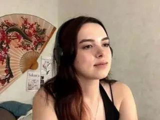 Emy-bloom  live sex cam