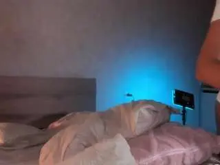 Kitsunedream  live sex cam