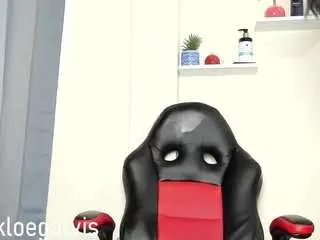 Kloe-squirts  live sex cam