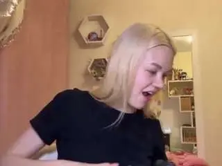 Valeriepfifer  live sex cam