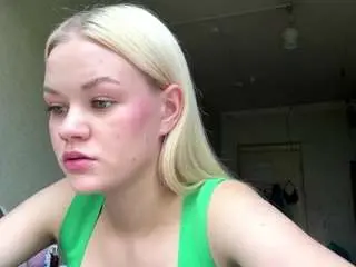 Valeriepfifer  live sex cam
