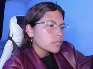 Lady-brownnnn  live sex cam