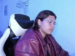 Lady-brownnnn  live sex cam