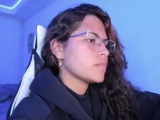 Lady-brownnnn  live sex cam