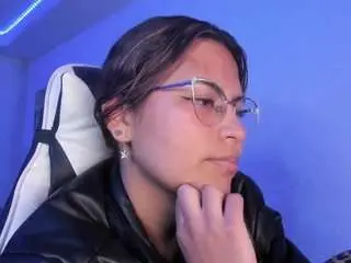 Lady-brownnnn  live sex cam