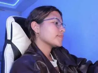 Lady-brownnnn  live sex cam