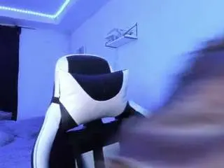 Lady-brownnnn  live sex cam