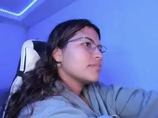 Lady-brownnnn  live sex cam