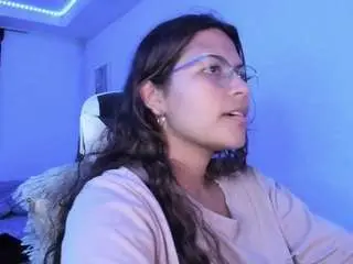 Lady-brownnnn  live sex cam