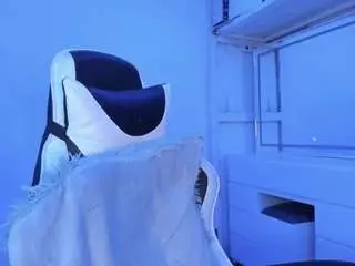 Lady-brownnnn  live sex cam