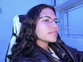 Lady-brownnnn  live sex cam