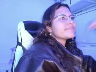 Lady-brownnnn  live sex cam