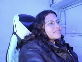 Lady-brownnnn  live sex cam