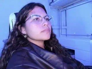 Lady-brownnnn  live sex cam